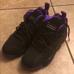 Boys Jordan sneaker size13c